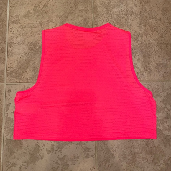 Gym Shark Mesh Tank Top - Picture 2 of 3